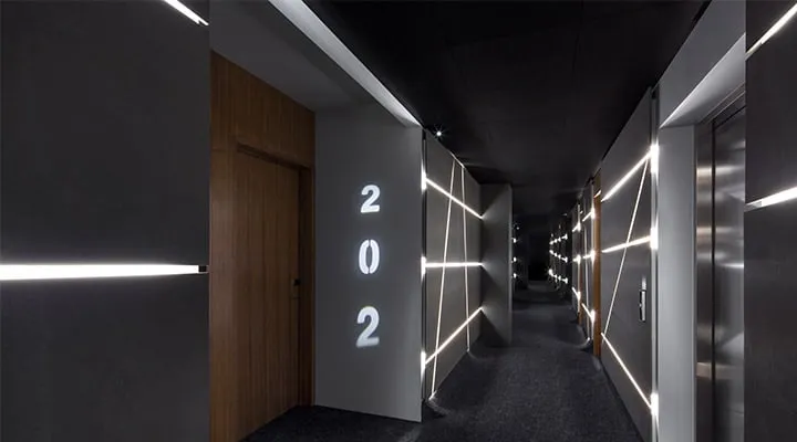 02-Hallway-720x400 A large room