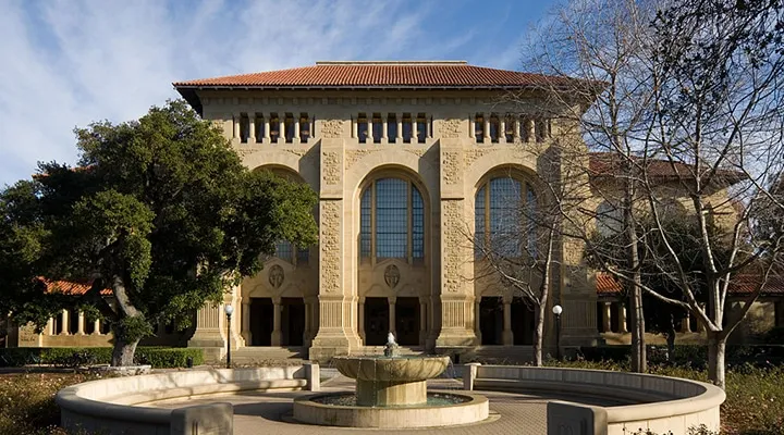 1024px-Stanford_University_Green_Library_Bing_Wing_720x400 A large stone building