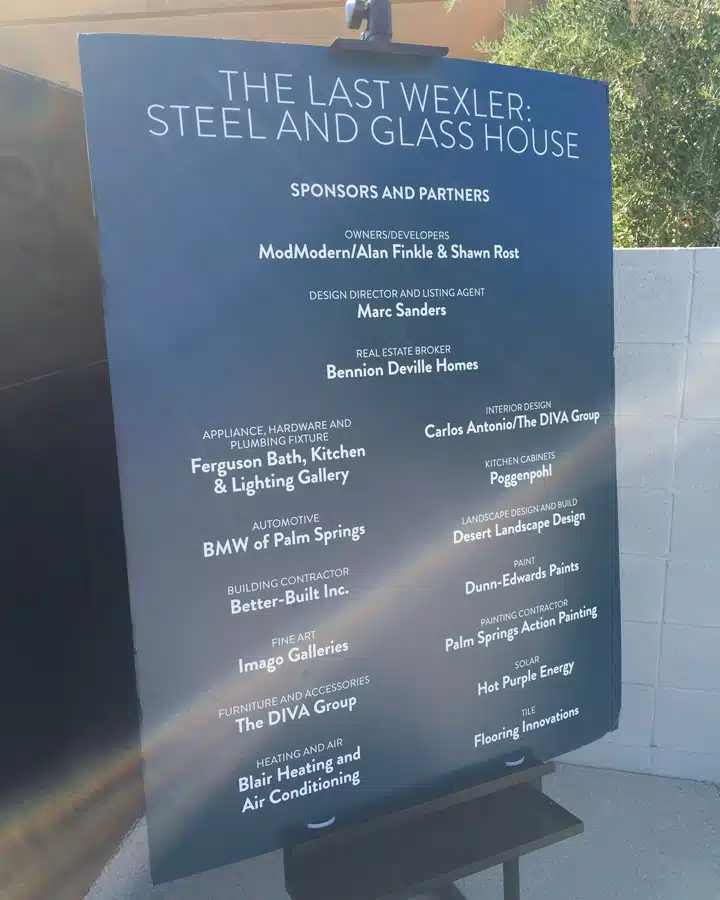 2016-02-19-14.08.11 A sign on the screen