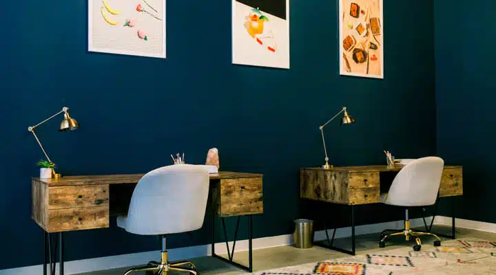 25CCCLUBHOUSESELECTS-720x400 A screen shot of a living room