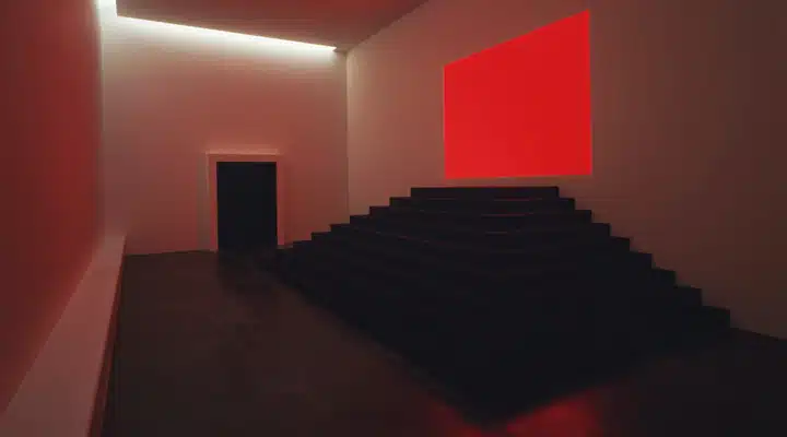 6-720x400 A dark room