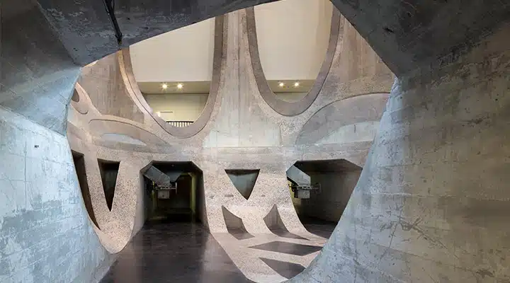 776_7__HR_ZeitzMOCAA_HeatherwickStudio_Credit_Iwan-Baan_View-of-atrium-from-tunnel-720x400 A stone counter top