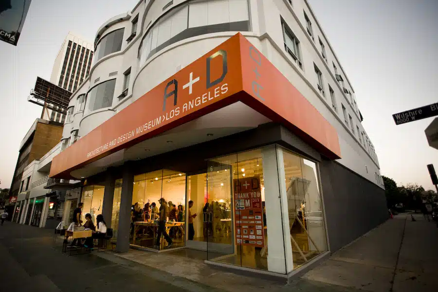 AD3 Un escaparate de día