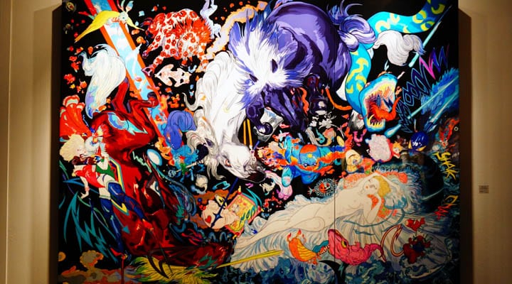 Un grupo de flores de colores