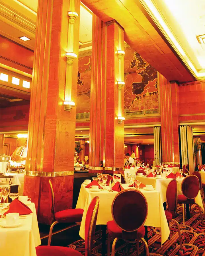 Brunch-2 Una mesa de comedor