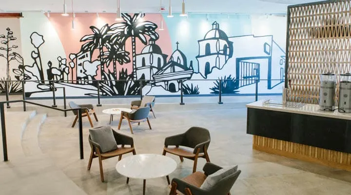 Collier_20200213_12357_PRINT-720x400 A dining room table