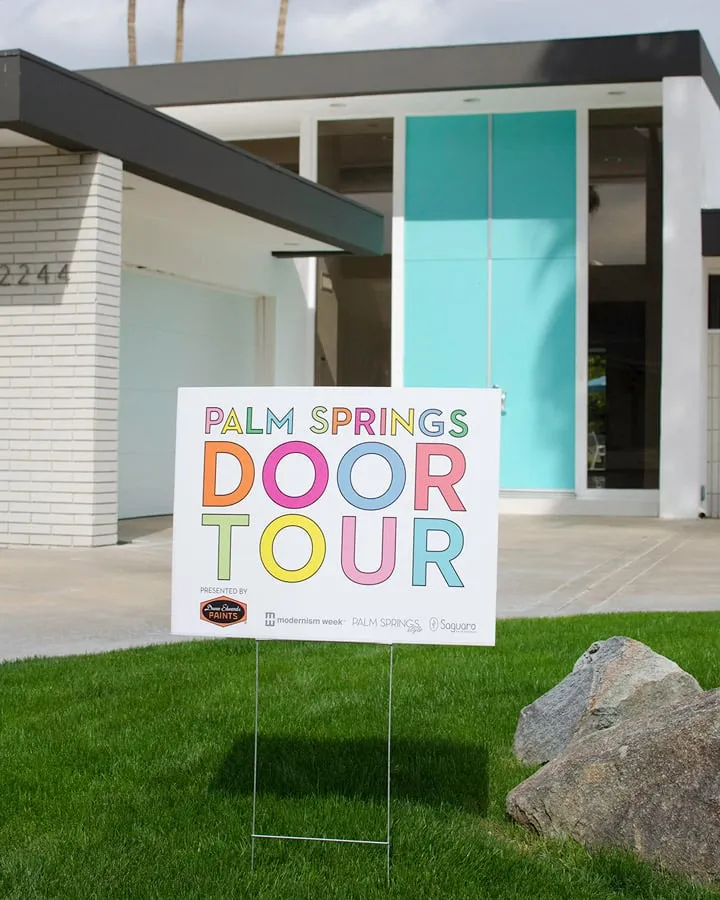 DSC_0134 A sign on the side of a building