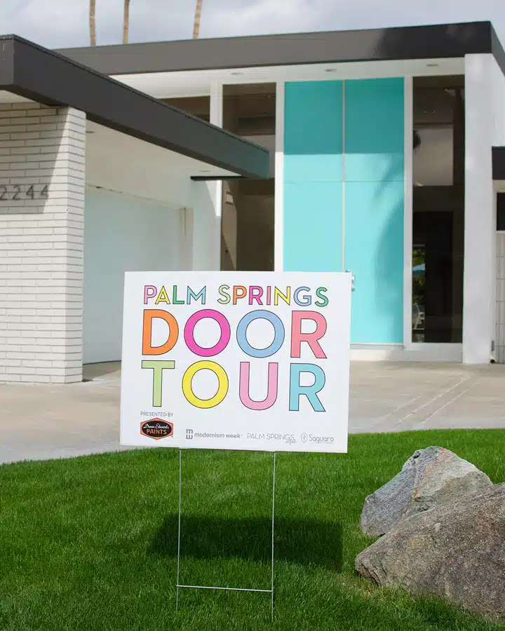 DSC_0134 A sign on the side of a building