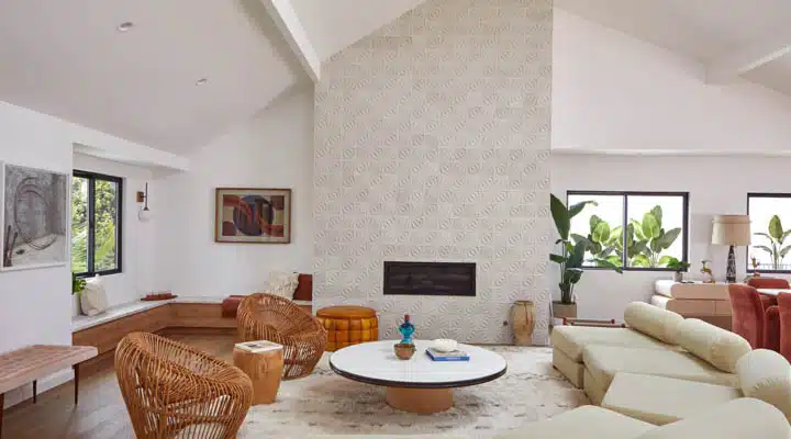 DunnEdwards_061820_0048-720x400 A living room filled with furniture and a fire place