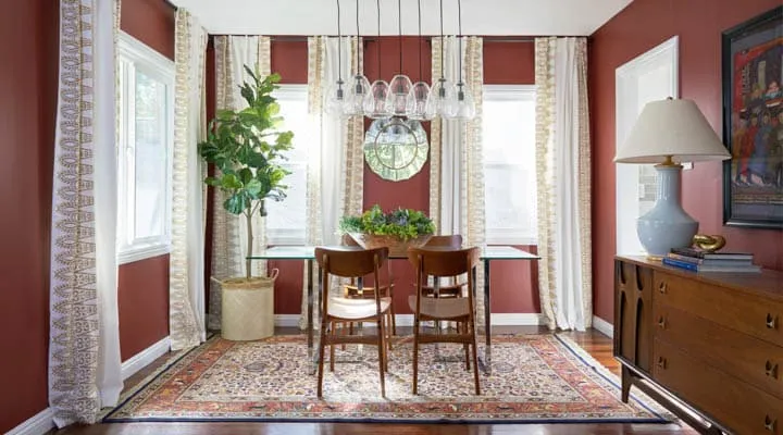 DunnEdwards_09262018_diningroom_0905-720x400 A room filled with furniture and a fire place