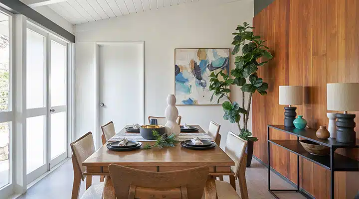 DunnEdwards_10312018_0549-720x400 A living room filled with furniture and a large window