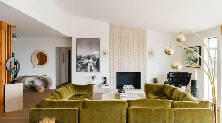 DunnEdwards_LosDiegos_100920_0359-720x400 A living room filled with furniture and a fire place