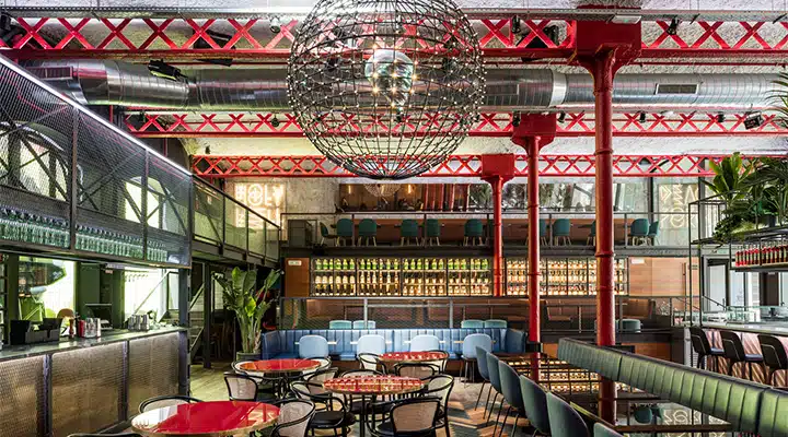 El-Mama-1-720x400 A group of people in a restaurant