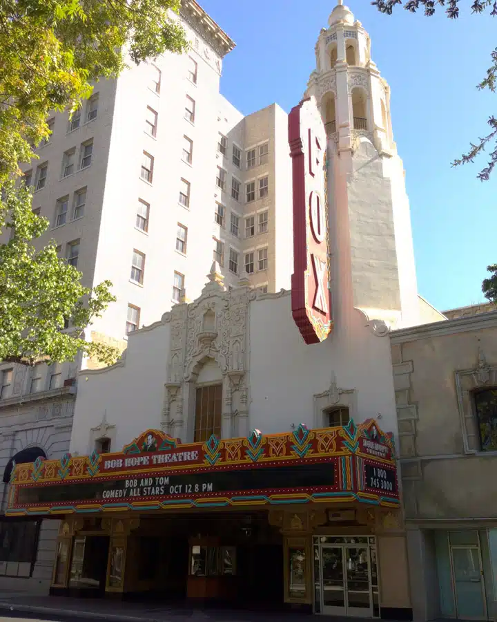 Fox_California_Theater_-_Stockton__CAPhoto-Michael-Aivaliotis A church with a clock on the side of a building