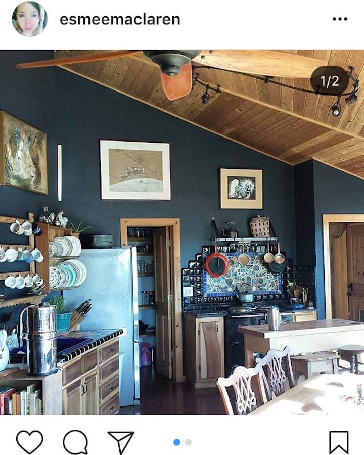 A room full of furniture
