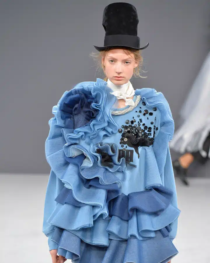 GettyImages-545206262_master-720x900 A person wearing a hat