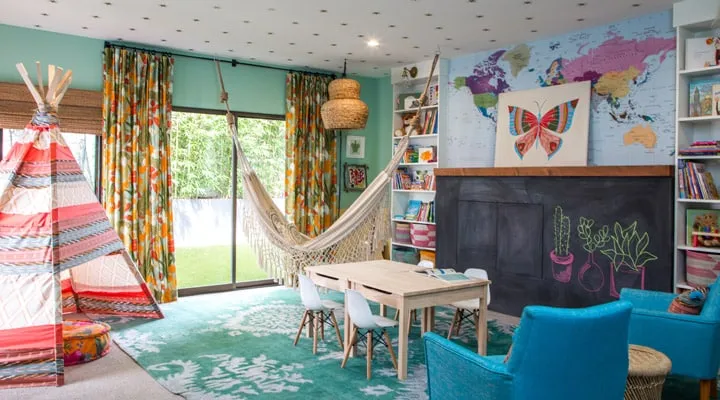 IMG_0013 Un salón lleno de color