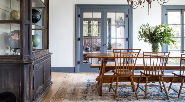 IMG_0089 A dining room table