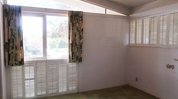 IMG_0951-720x400 A room with a large window