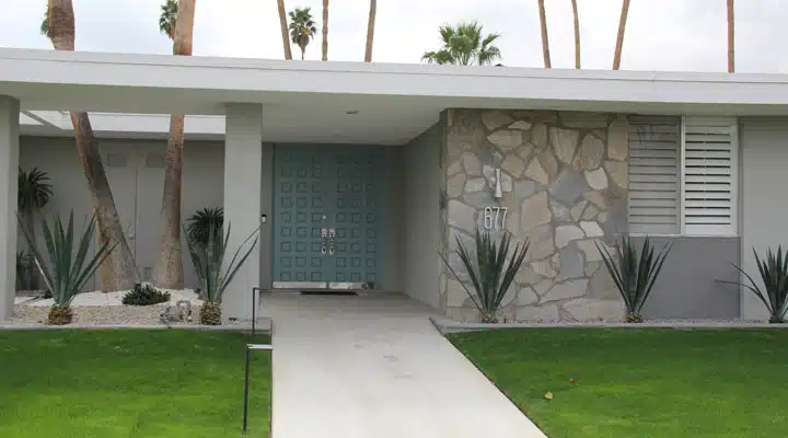 IMG_2205 A building with green grass