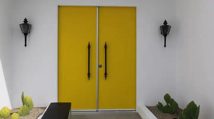 IMG_2240 A room filled with furniture and vase of flowers