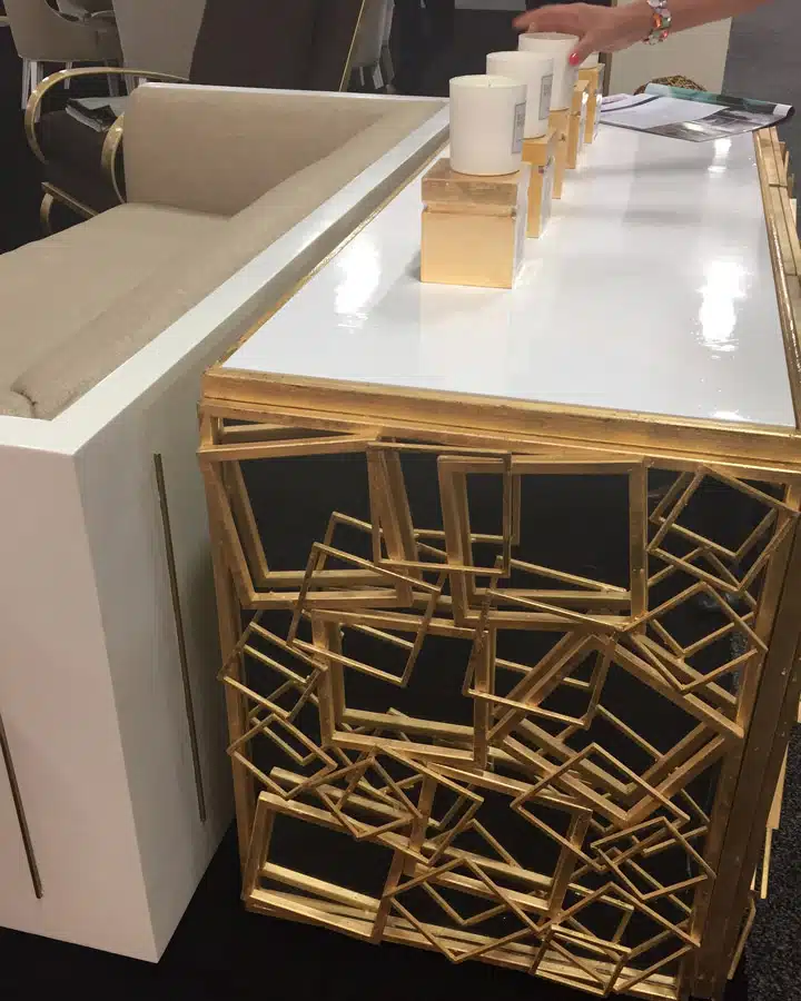 IMG_3370 A wooden table