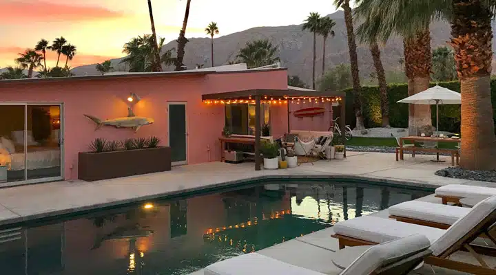 IMG_4976-_1_ A building next to a fireplace