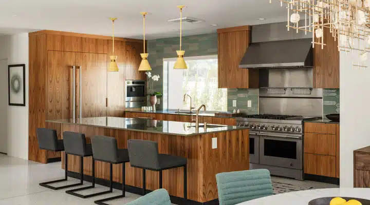 Kitchen_3-720x400 A kitchen with a dining room table