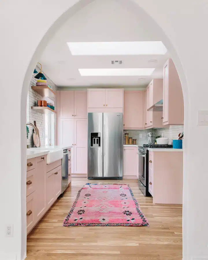 Kitchen_Reveal__full_size_-22_Blog3-720x900 Una cocina con suelo de madera