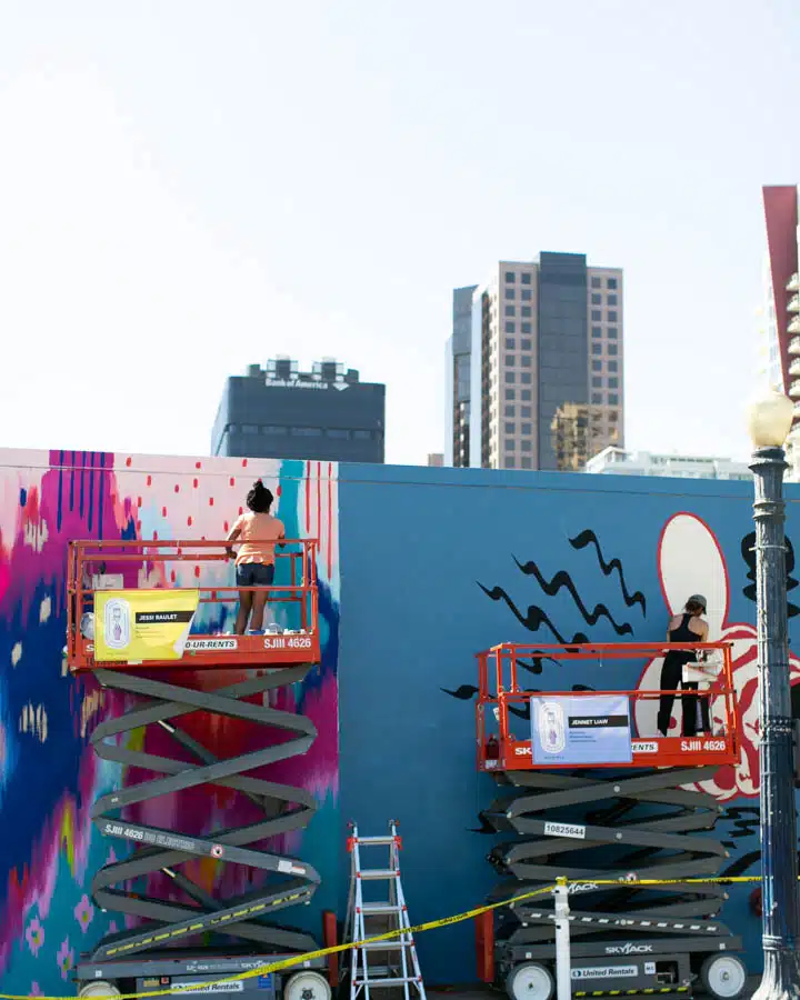 LWP2019_Day3_042-720x900 A group of colorful balloons