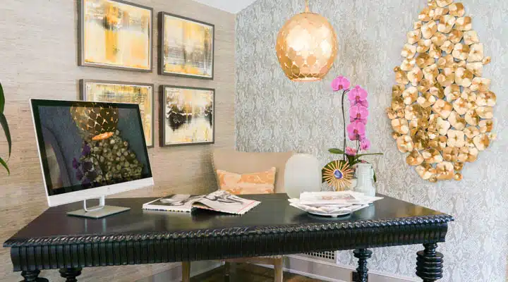 Lady_s_Hideaway_1_-_The_Art_of_Room_Design-720x400 A vase of flowers on a table