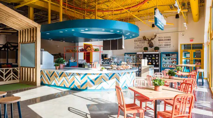 Lodgic_champaign_interiors_lowres_unretouched-1-720x400 A dining room table