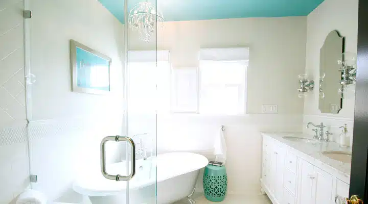 _MG_9702-2 A room with a sink and a mirror