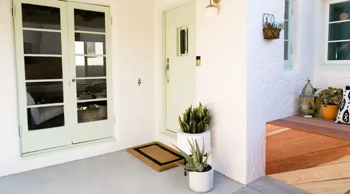 Monica-Wang-Photo-39 A living room filled with furniture and a large window