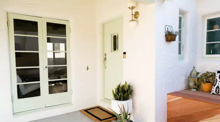 Monica_Wang_Photo-39-Vanilla_Shake_1-720x400 A living room filled with furniture and a large window