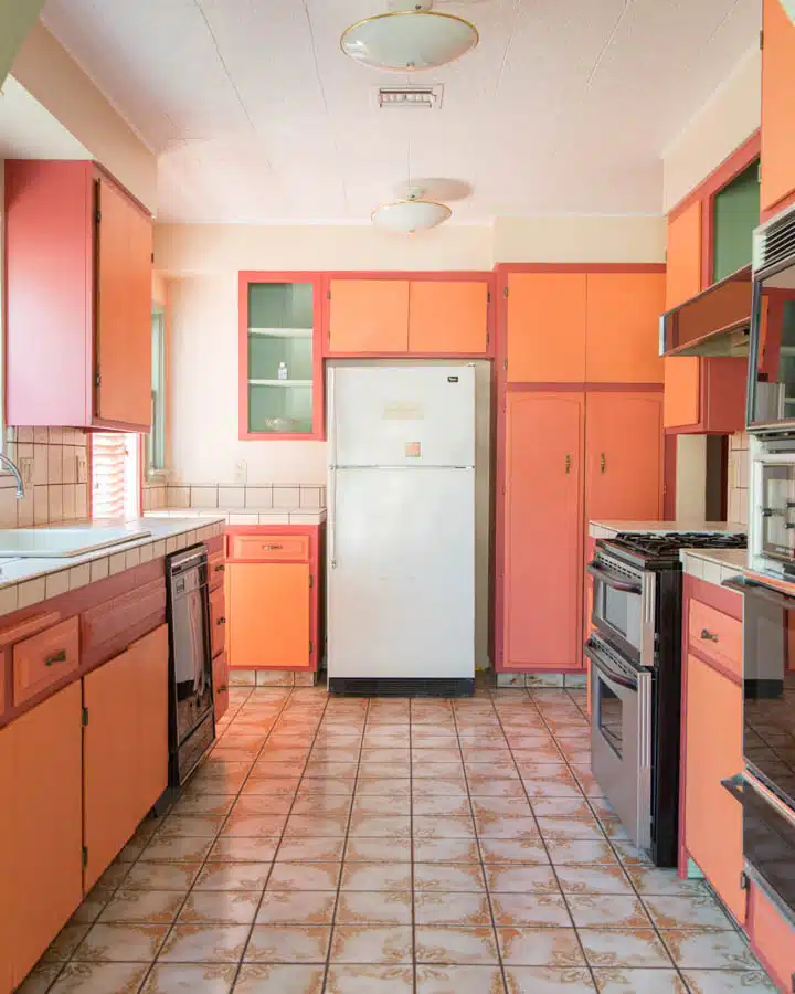 New_House__Before_-13-2-720x900 Una cocina con suelo de baldosas