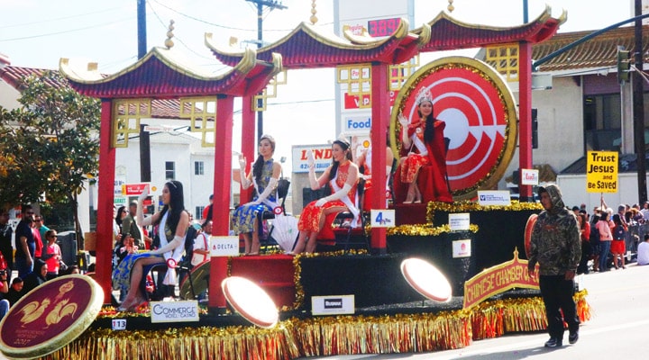 Parade-3.jpg