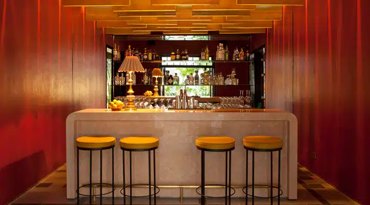 Undine-Prohl12 Una mesa de comedor