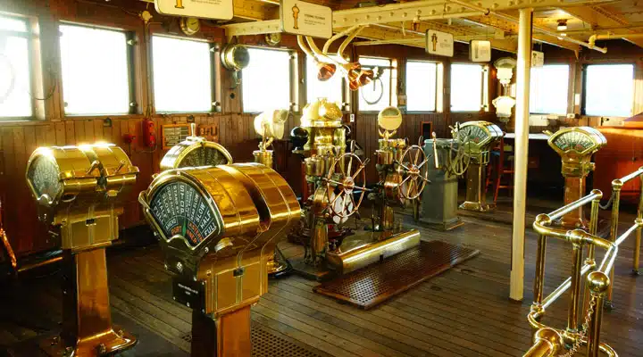 Wheelhouse Una mesa de comedor