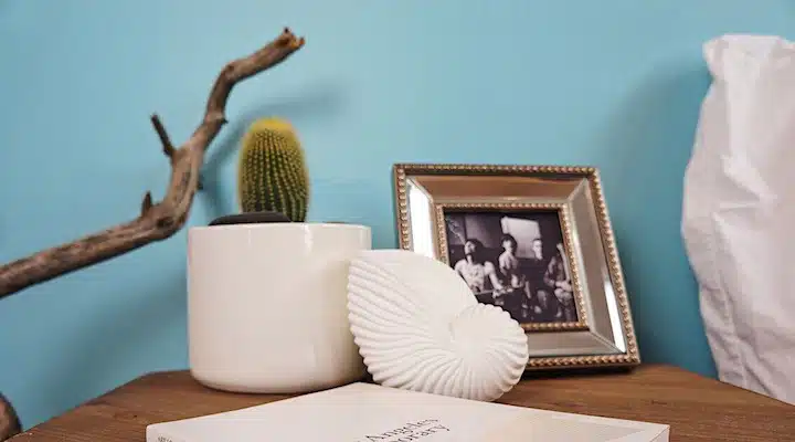 Winter-Chill-Bedroom A cutting board with a cake on a table