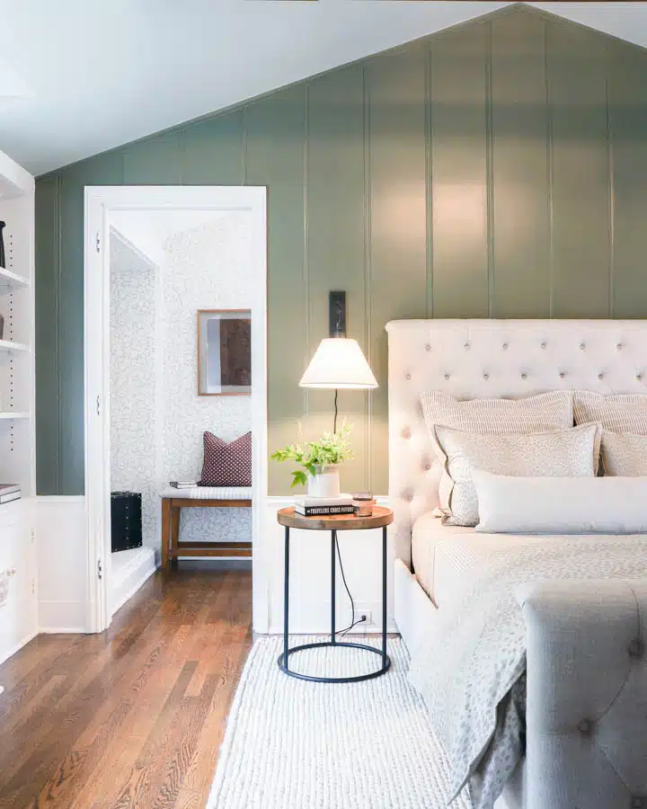 Writer_s_Haven_1_-_Simon_Projects-720x900 A view of a living room