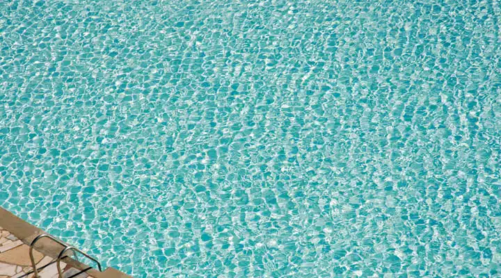 eduardo-goody-y4jLle5bCGY-unsplash-720x400 A blue pool of water