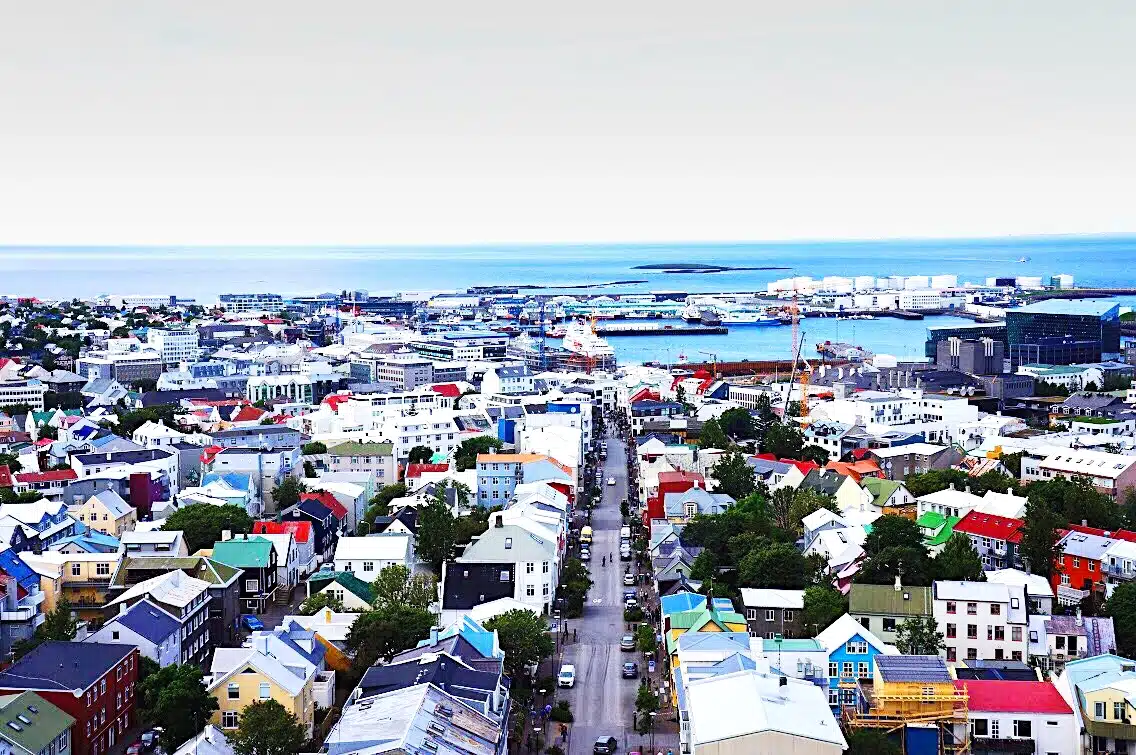 eykjavik_Old_Harbor_Blues A crowd of people at a beach