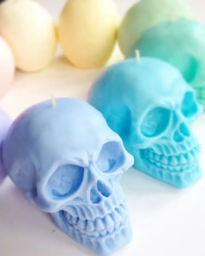 gallery-1506023909-pastel-skull-candles A close up of a cake