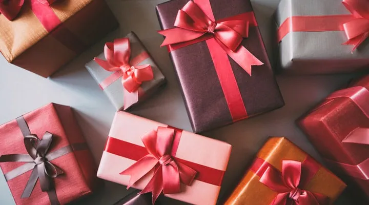 iStock-496765932 A pink flower on a table