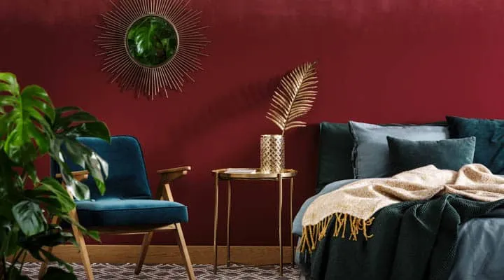 iStock-942920748-720x400 Una silla verde en una habitación