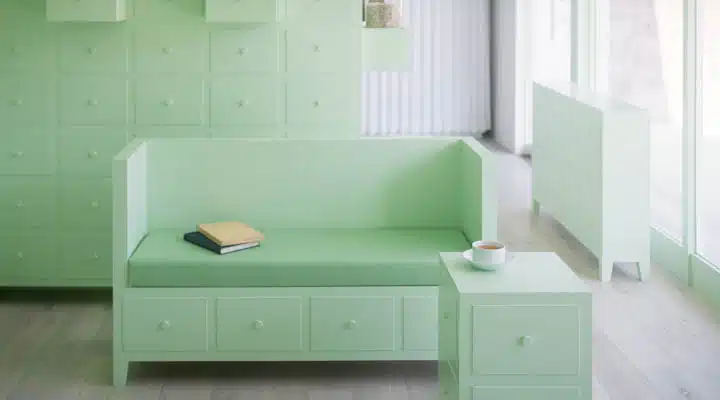 id_sumi_for_web_06-720x400 A close up of a green room