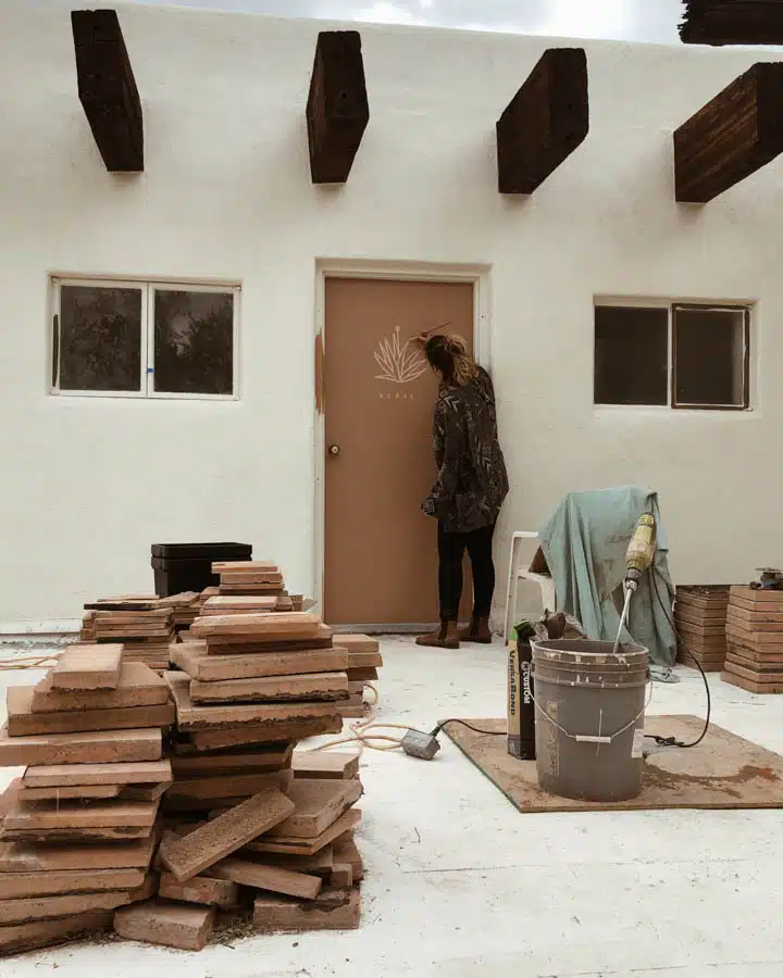 Processed with VSCO with a4 preset A wooden box