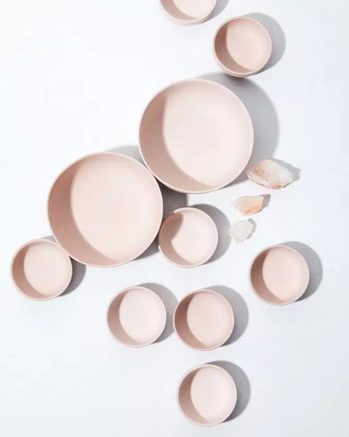 pale-pink-bowls-1490818386 A close up of a egg