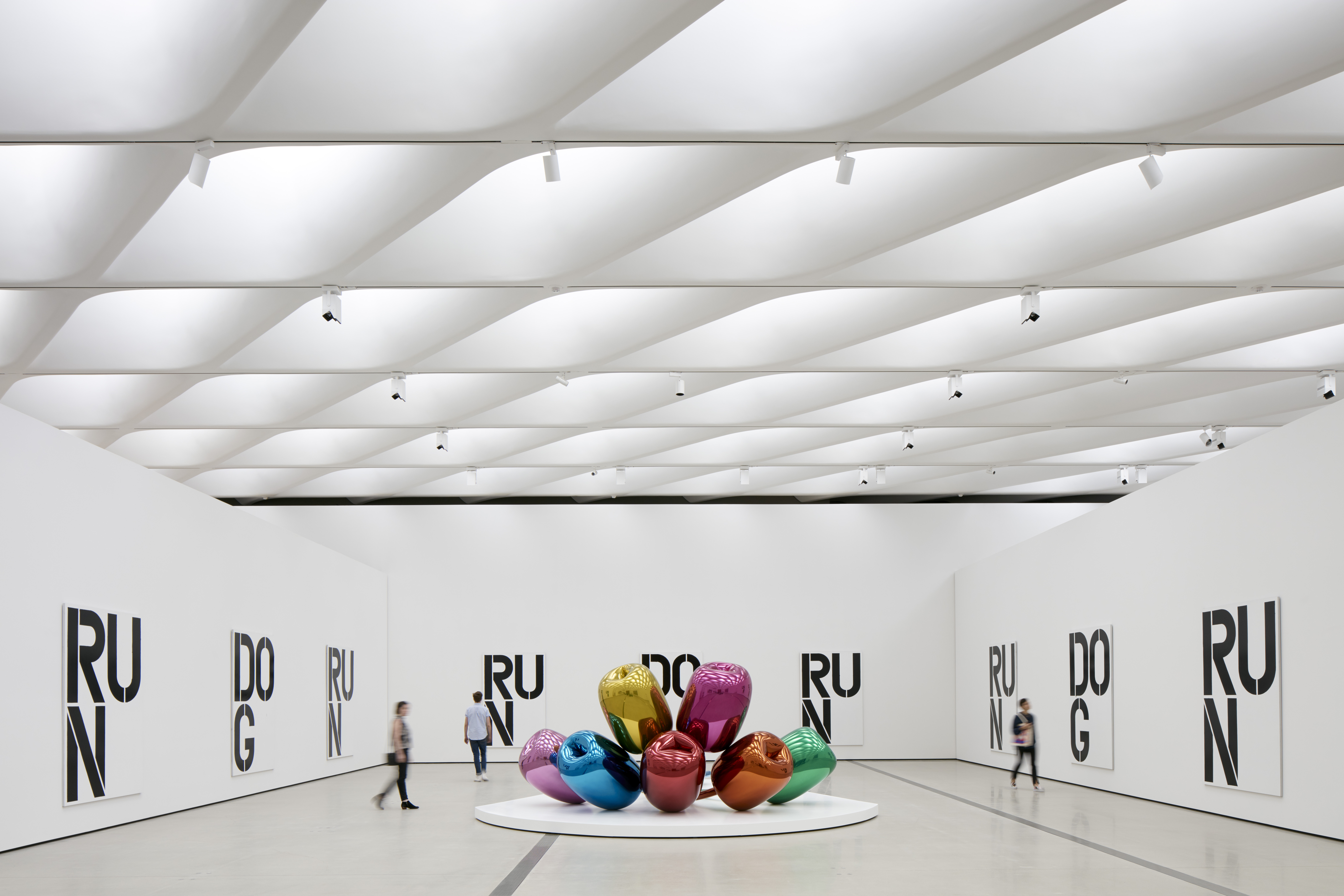 thebroad_installation_bruce_damonte_01.jpg
